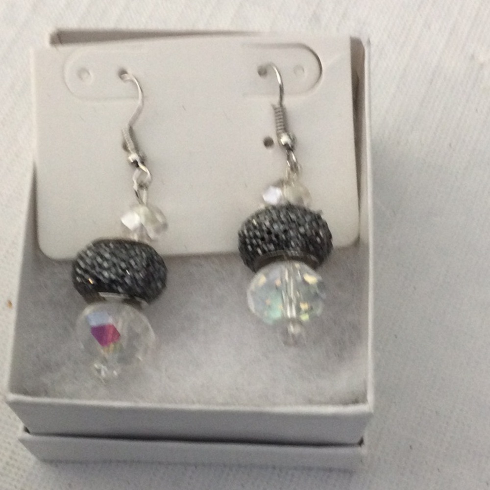 Chic Silver Color Crystal Dangle Earrings NWOT .*